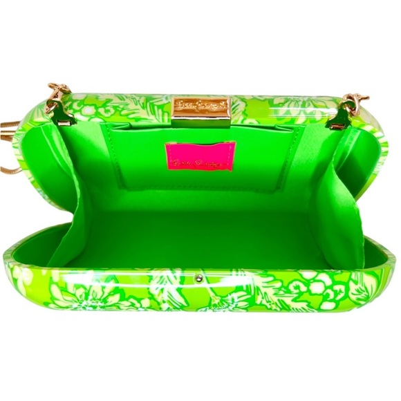 Lilly Pulitzer GWP Clutch Floral Clutch Detachable Strap Crossbody Chain Strap - Picture 3 of 5